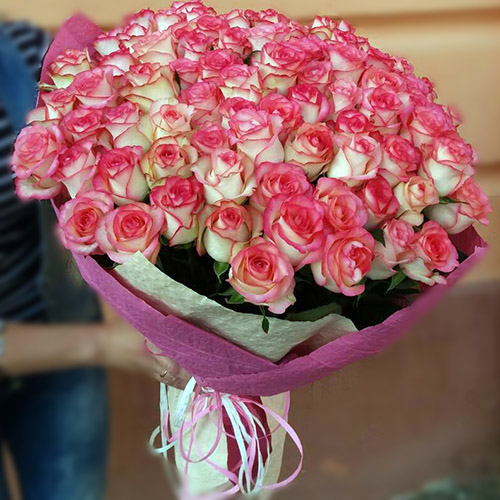 101 рожева троянда "Джумілія" фото