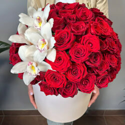 Фото товару 101 роза «Эпатаж» в коробке