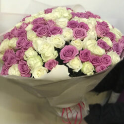 Фото товару 101 белая и розовая роза